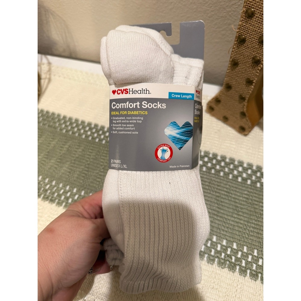CVS Health Comfort Socks Unisex L/XL White New 2 Pairs Diabetic Crew Length